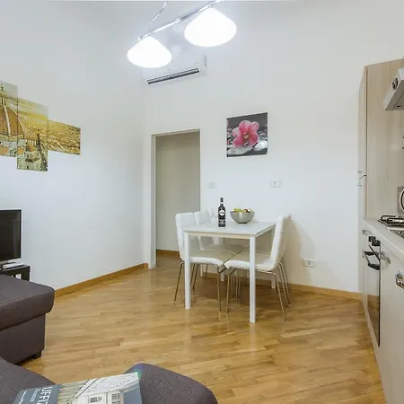Stylisch Canacci 2 Bedroom Apartment-3